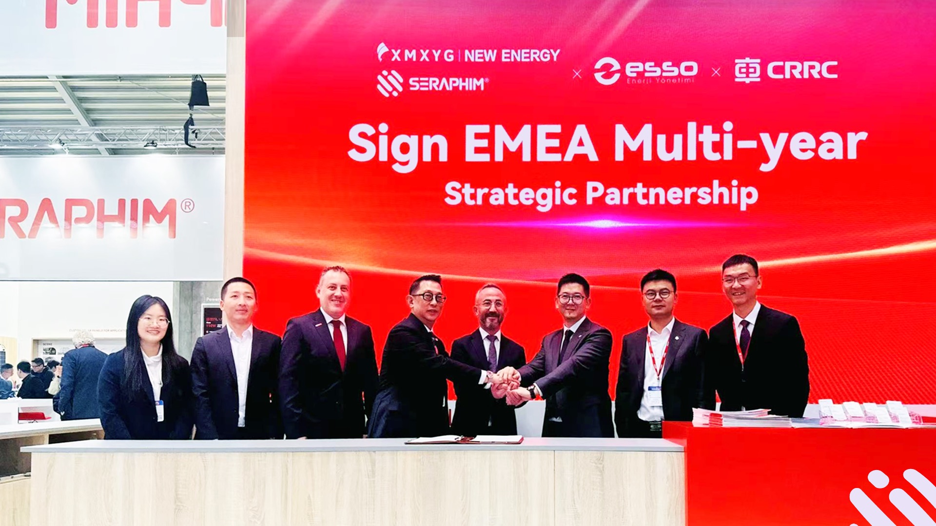 Seraphim, CRRC Zhuzhou Institute y ESSO forjan una asociación estratégica a largo plazo en Intersolar Europe 2025